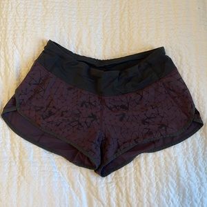 Lululemon Rise Up Mid-Rise Short